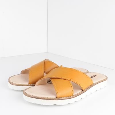 Axamo EP Amber yellow